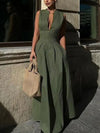 A-Line Sleeveless Pleated Pockets Solid Color Zipper Round-Neck Maxi Dresses