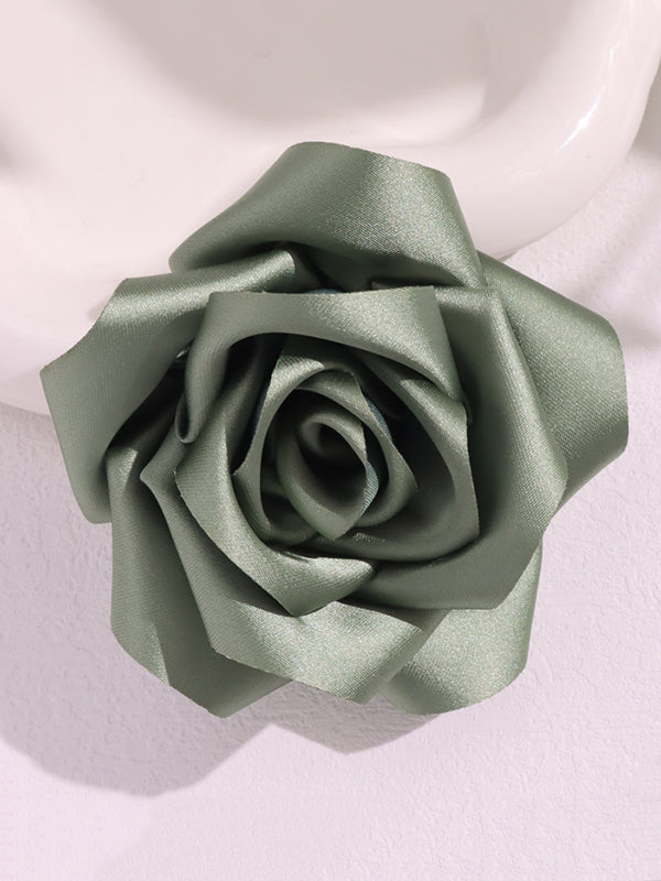 Three-Dimensional Flower Brooch Accessories