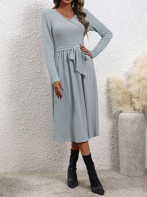 A-Line Long Sleeves Elasticity Pleated Solid Color Tied Waist V-Neck Midi Dresses