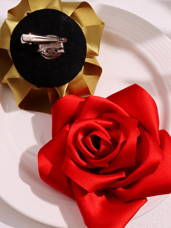 Three-Dimensional Flower Brooch Accessories