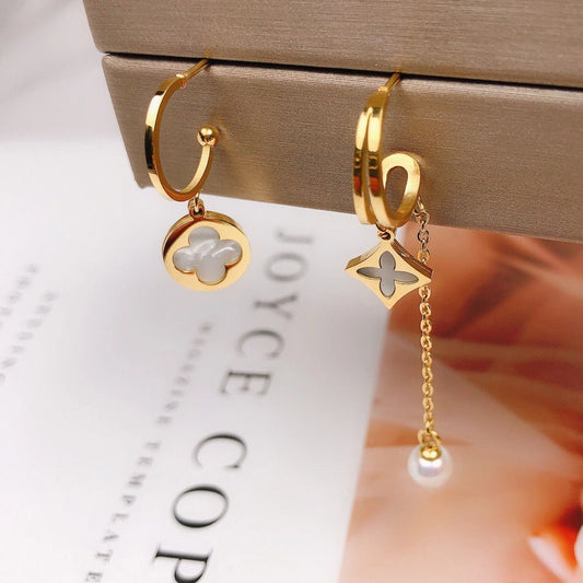 1 Pair Elegant Simple Style Commute Four Leaf Clover Inlay 304 Stainless Steel Acrylic Imitation Pearl 18K Gold Plated Ear Studs