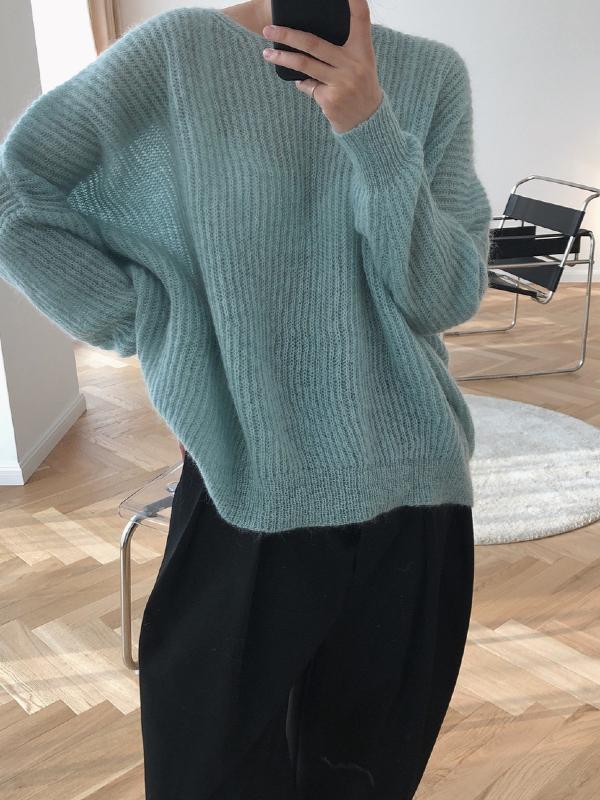 LOOSE SOLID MOHAIR SOFT-SKIN KNITTING SWEATER