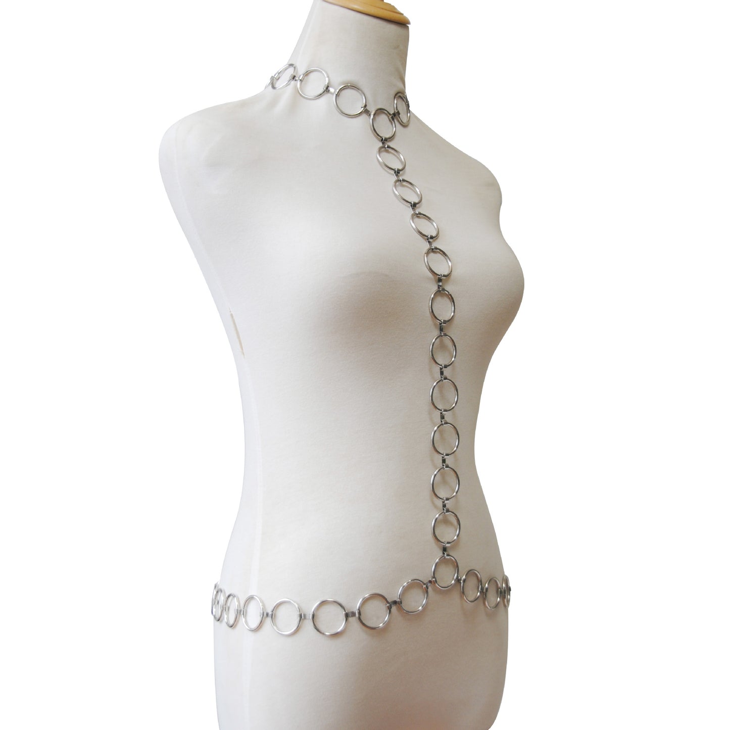 Simple fringed body chain