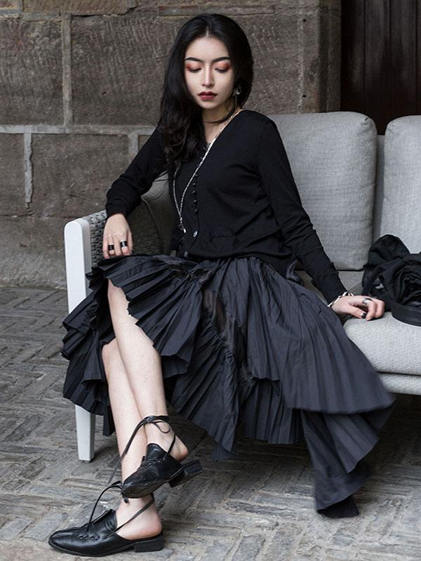 Black Hollow Irregular Fold Skirt