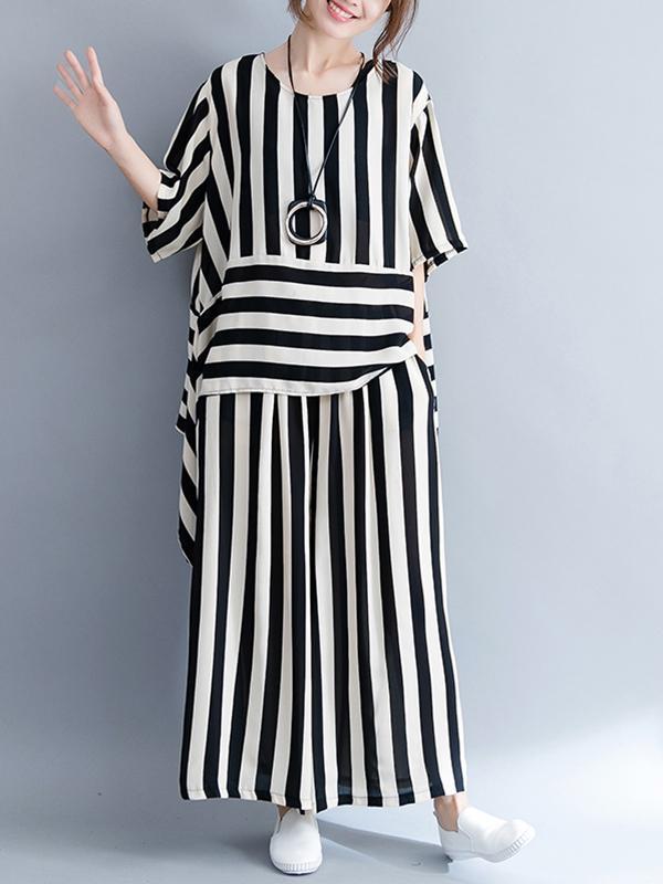 Fashion Combo Suit from T-shirt and Pants in White and Black Stripes