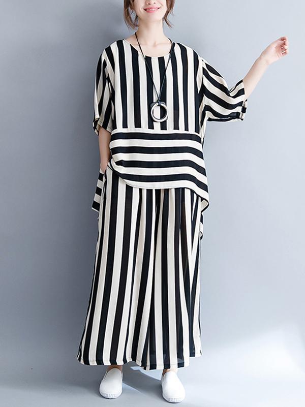 Fashion Combo Suit from T-shirt and Pants in White and Black Stripes