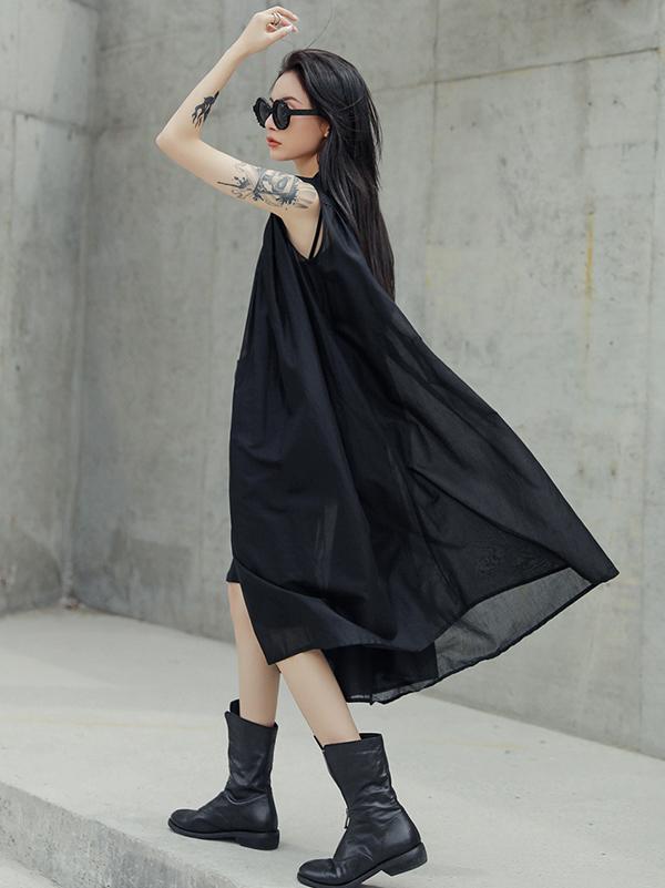 Simple Black Sleeveless See-through Long Dress