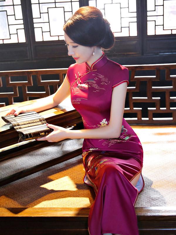 Burgundy Printed Stand-collar Long Cheongsam