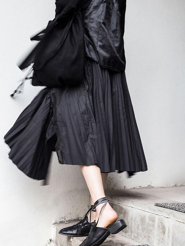 Black Hollow Irregular Fold Skirt