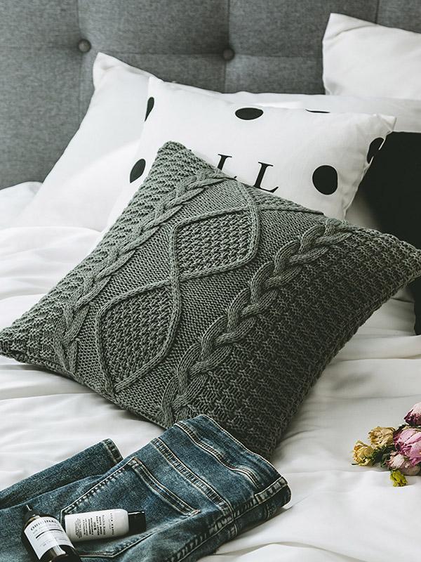 Plaid Textured Knitted Pillow Case