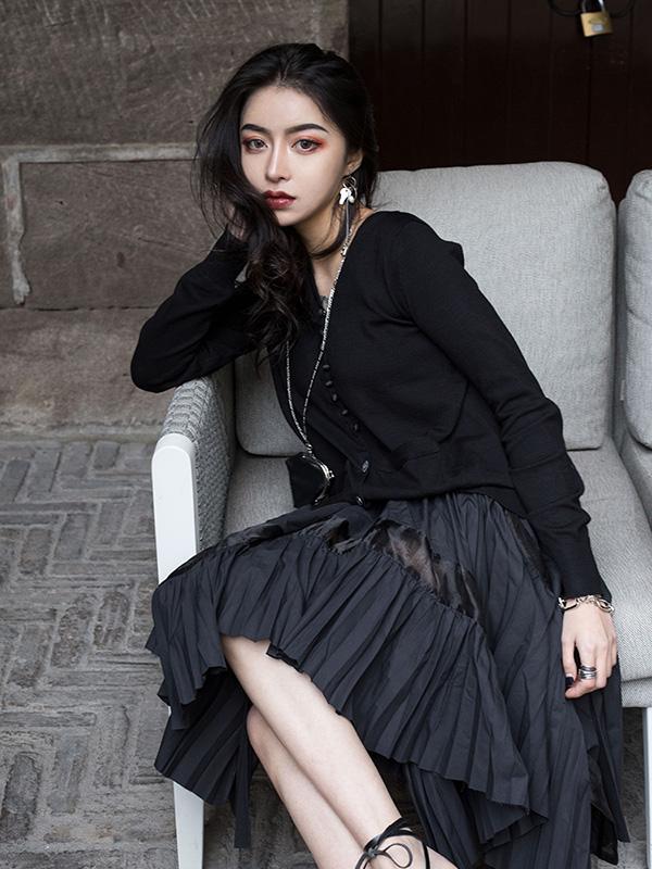 Black Hollow Irregular Fold Skirt