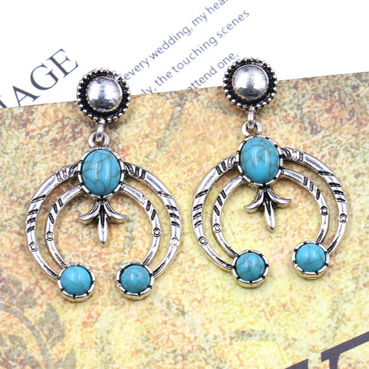 Exaggerated ladies earrings