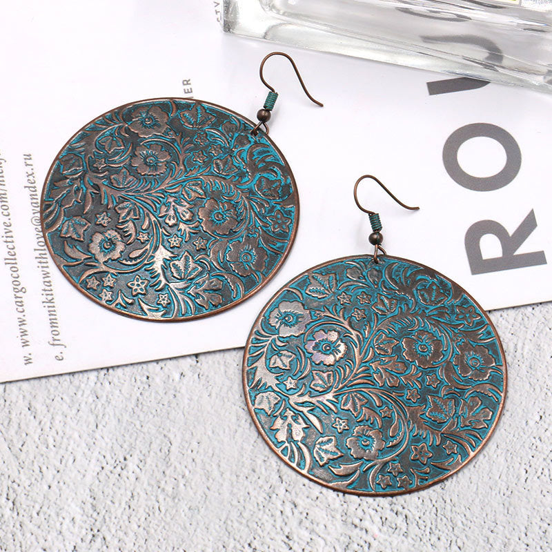 Gold earrings exquisite earrings retro pendant