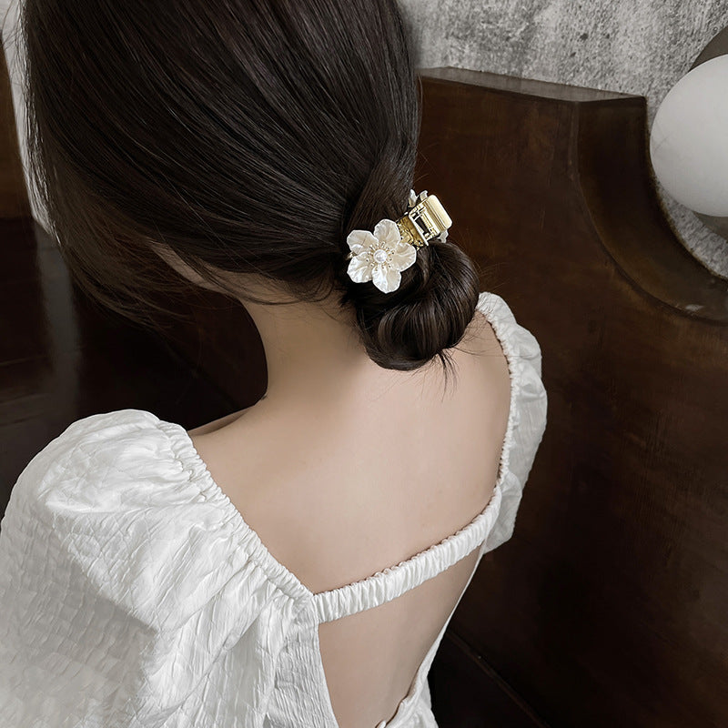 High ponytail flower pearl Hair Clips