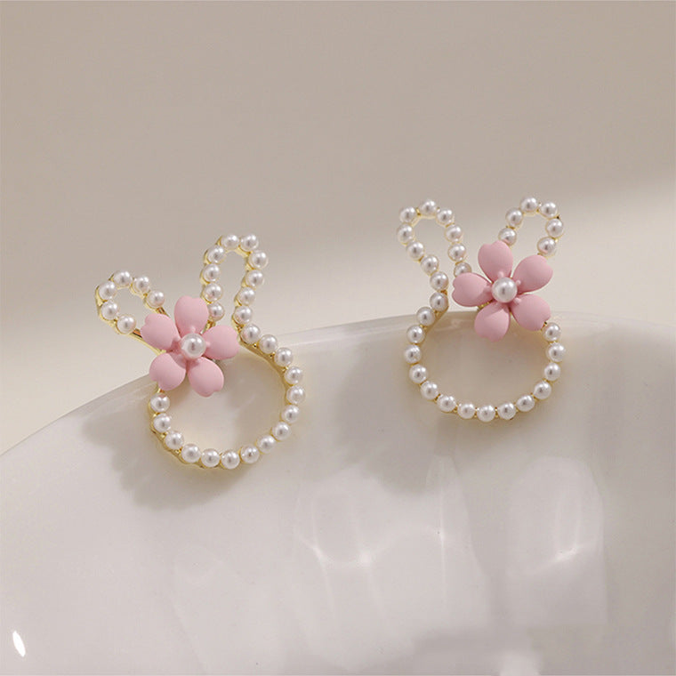 Little rabbit pearl flower earrings