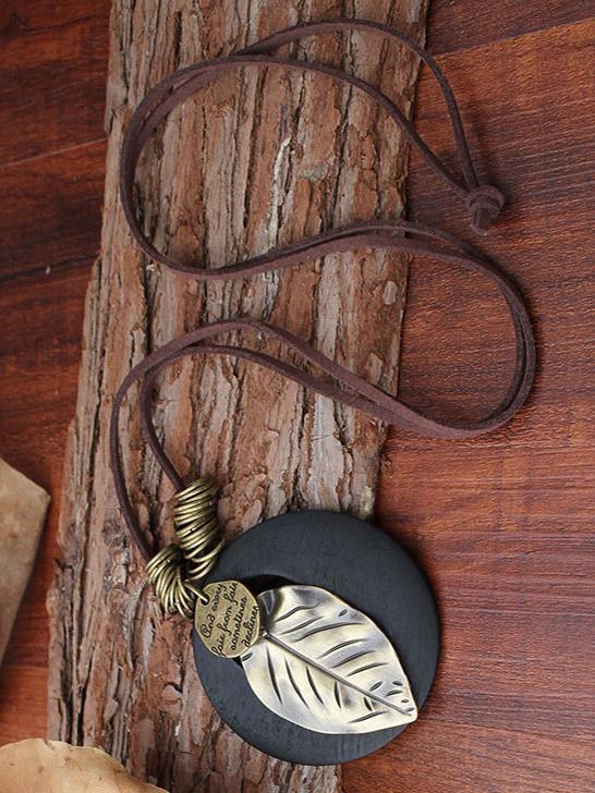 Vintage Leaf Pendant Necklace