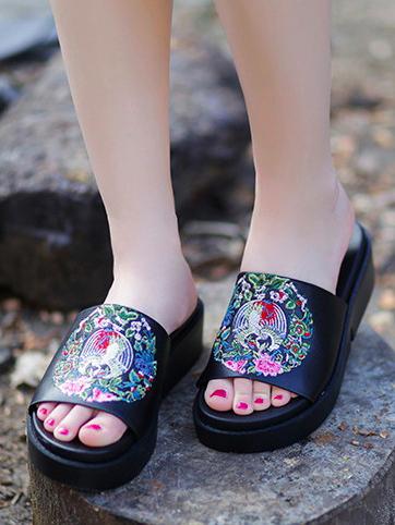 Embroidered Peep-toe Slides Shoes