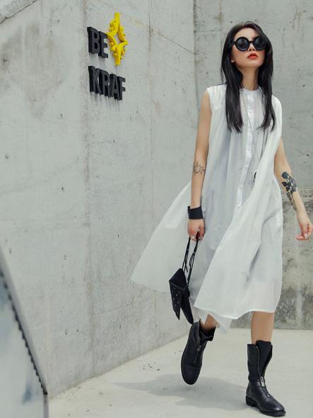 Simple Black Sleeveless See-through Long Dress