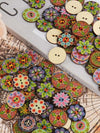 About 100Pcs Multi-Color Printed Round Buttons